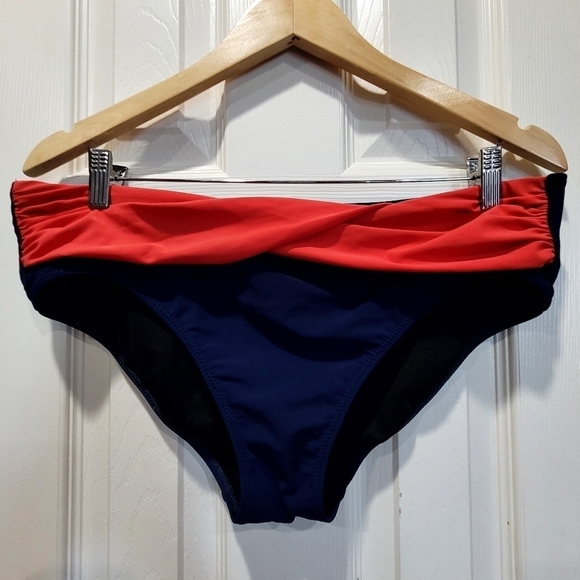 Size 14 Swimsuit 2 Piece Red Baby Blue and Navy Blue Padded Ruffled Waist - Picture 3 of 6